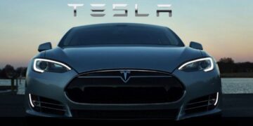 Sự phát triển của thương hiệu sản xuất ô tô Tesla