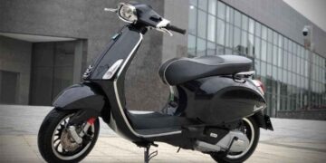 Xe Vespa được sản xuất bởi tập đoàn Piaggio 