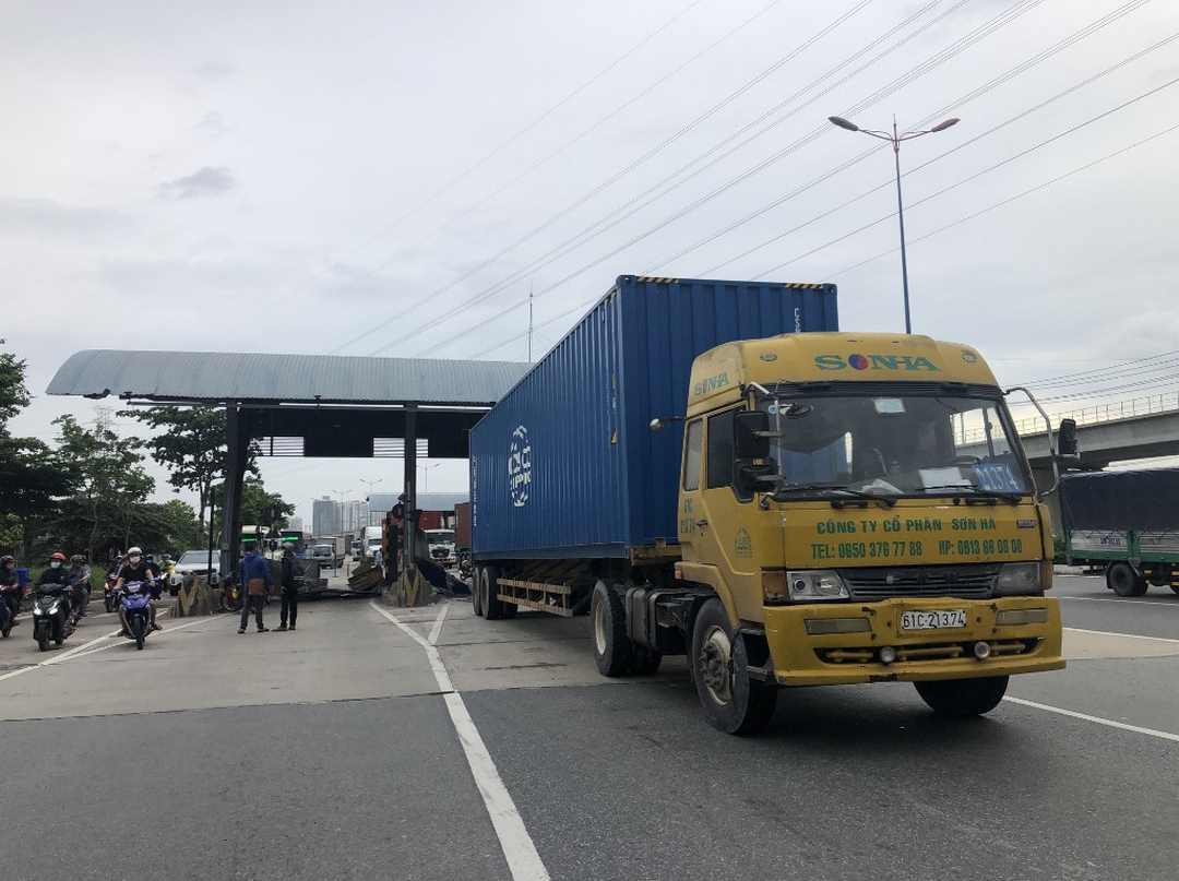 Xe container thùng chứa