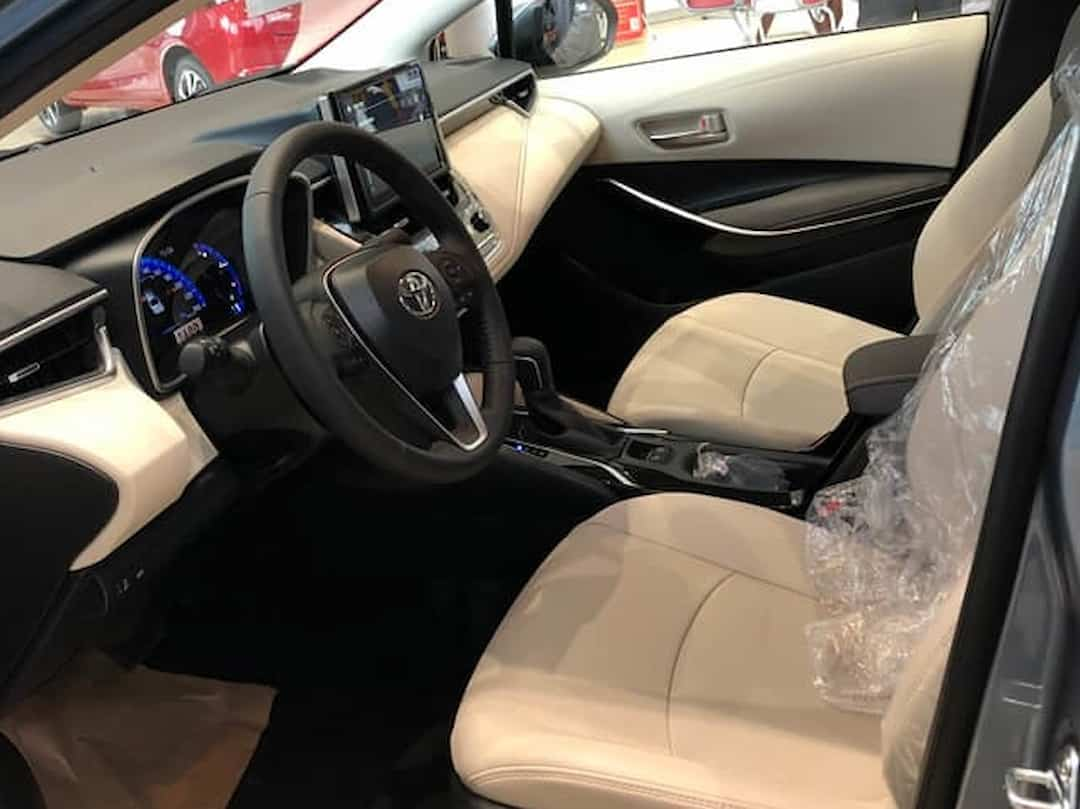 Nội thất Toyota Altis 2022 khá đầy đủ