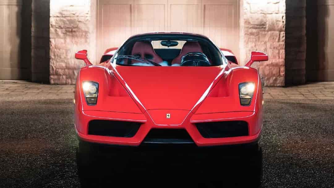 Siêu xe Ferrari Enzo hàng hiếm được bán với giá 3,8 triệu USD
