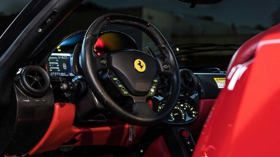 Ferrari trang bị cho Enzo hộp số 6 cấp