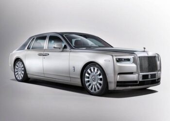 Toàn bộ quá trình lắp đặt của Roll royce đều được thực hiện thủ công