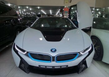 Có nên mua BMW i8 cũ hay không? 3 lý do chính để mua xe