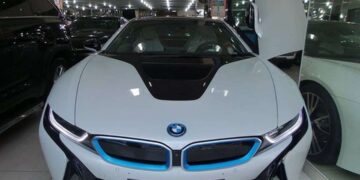 Có nên mua BMW i8 cũ hay không? 3 lý do chính để mua xe