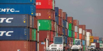 Xe container chở hàng gì? Chọn xe container đúng nhu cầu