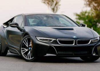 bmw i8 có bao nhiêu màu
