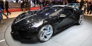 Siêu xe đắt nhất thế giới Bugatti La Voatio Noire