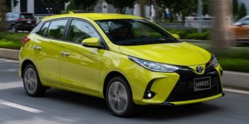 Toyota Yaris 2022: Giá xe lăn bánh & đánh giá thông số kỹ thuật (12/2022)